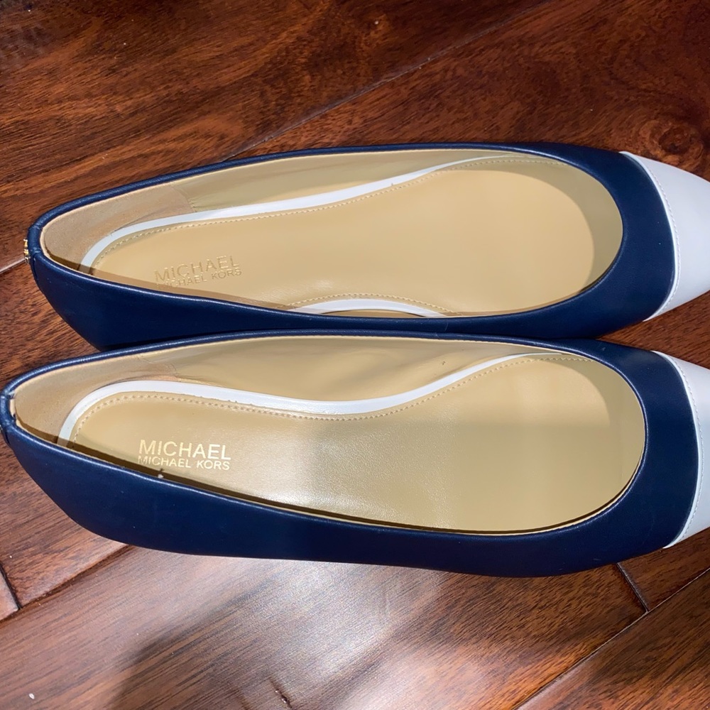 Micheal kors blue and white flats 9.5 very comfortable and cute